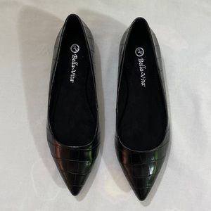 Brand New! Vivien Pointed Toe Flat, Bella Vita. (Size 9m) Black Croco